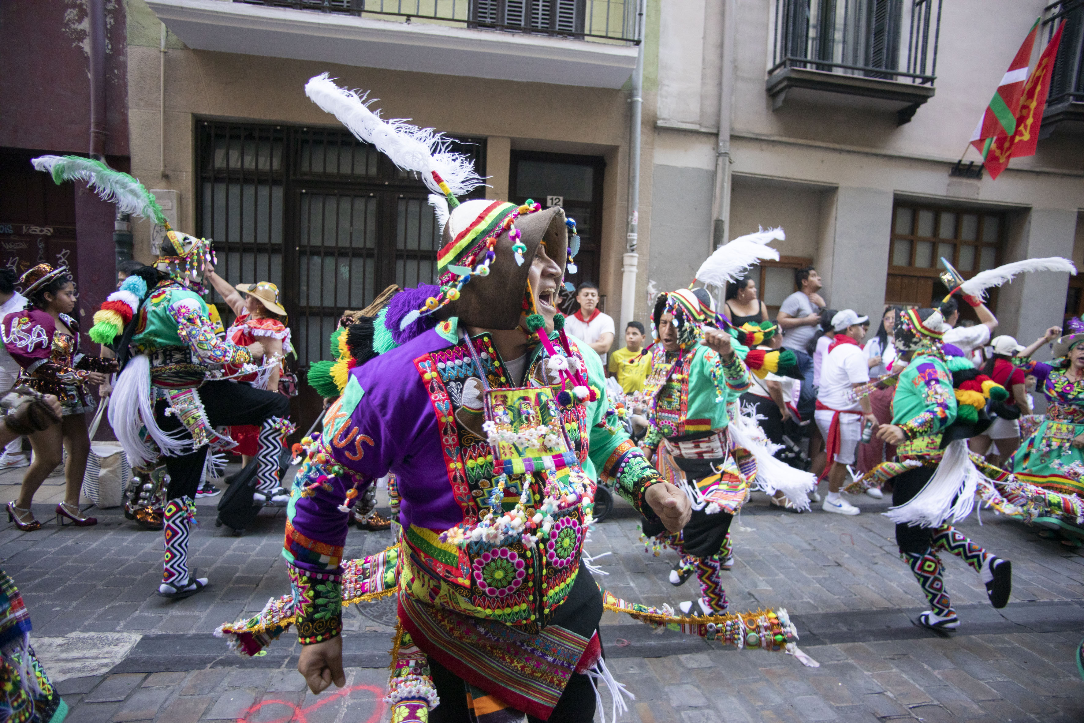 Burlada celebra su Día de la Diversidad Cultural 2025 con una kalejira y conciertos