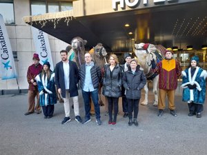 Pamplona acoge la Cabalgata de Reyes Magos con nuevas carrozas, más de mil participantes y sin restricciones