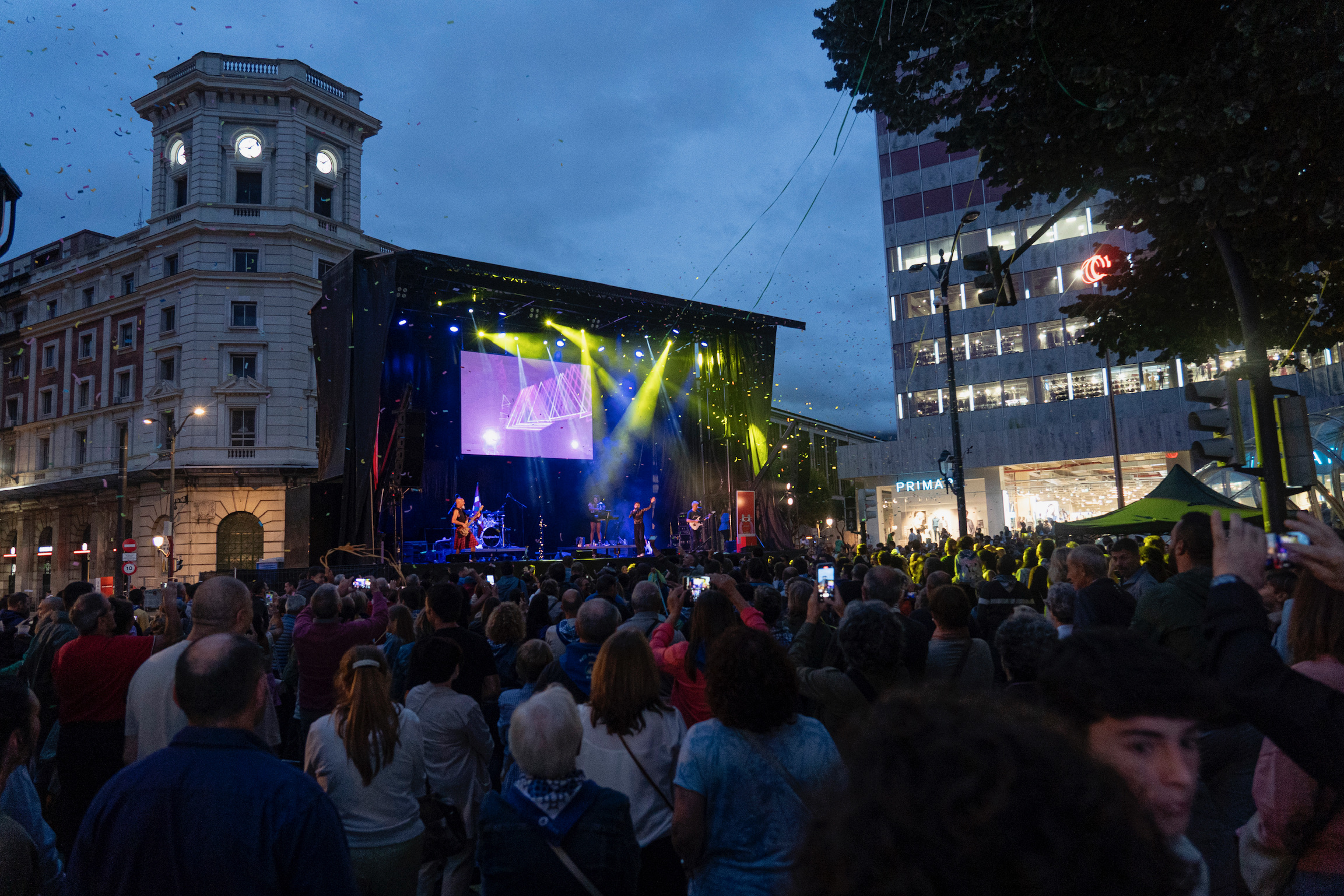 Las verbenas harán sonar temas músicales de ayer y hoy en la plaza circular