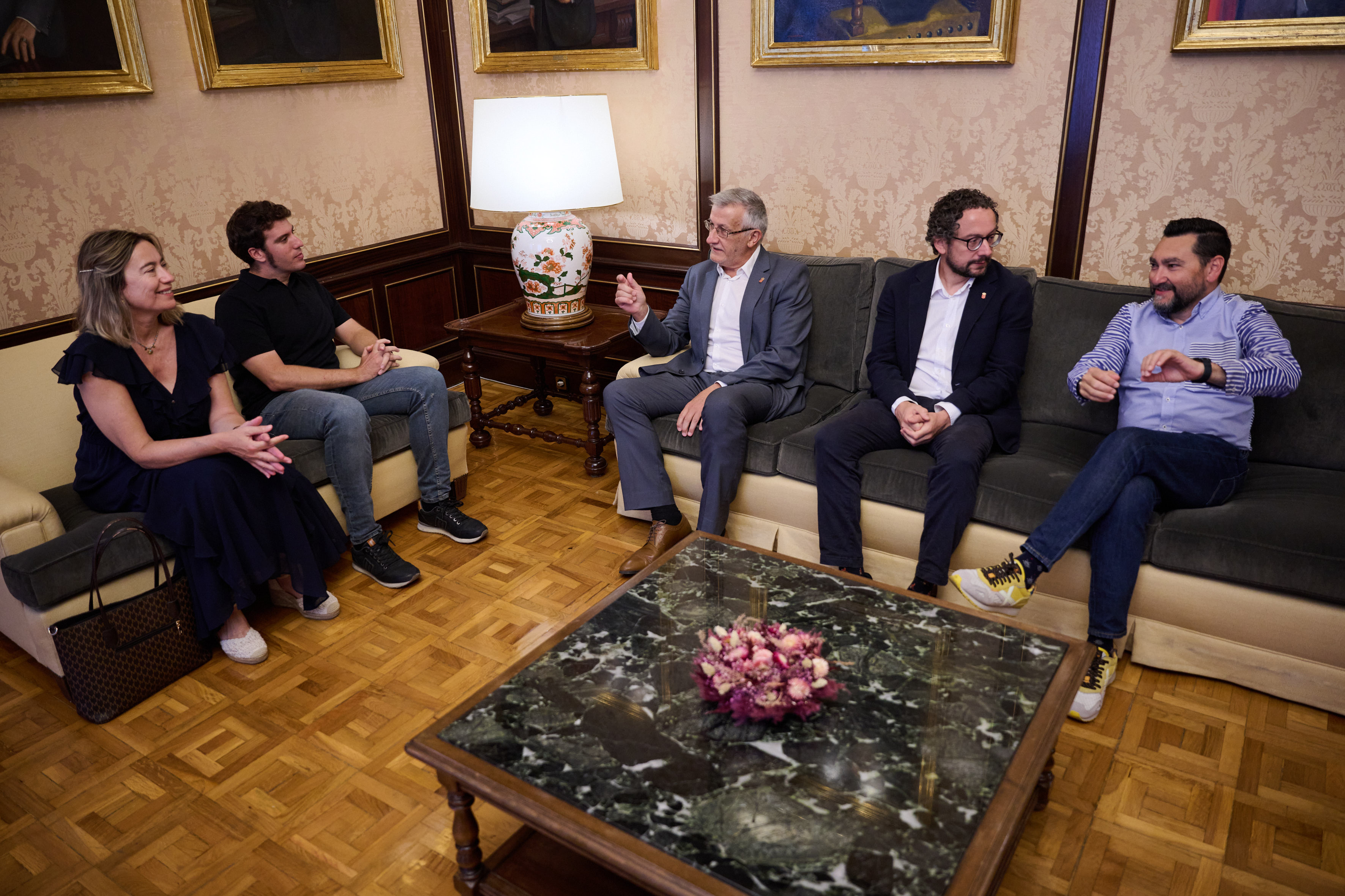 El Gobierno de Navarra y la FNMC fomentarán iniciativas de voluntariado, transparencia y participación ciudadana entre las entidades locales