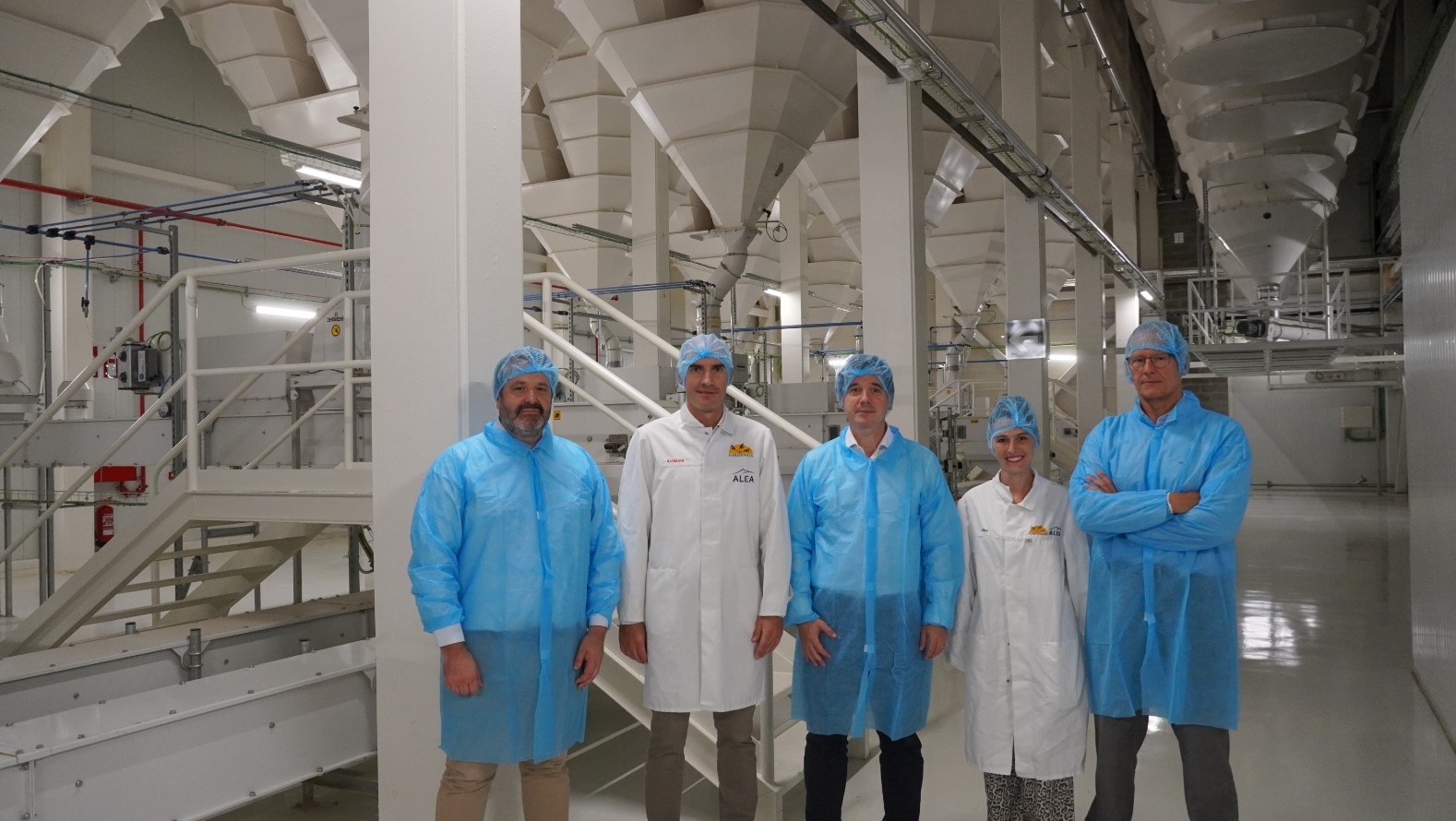 El consejero Irujo visita el pionero proyecto de ‘Harivenasa’ en Etxarren 