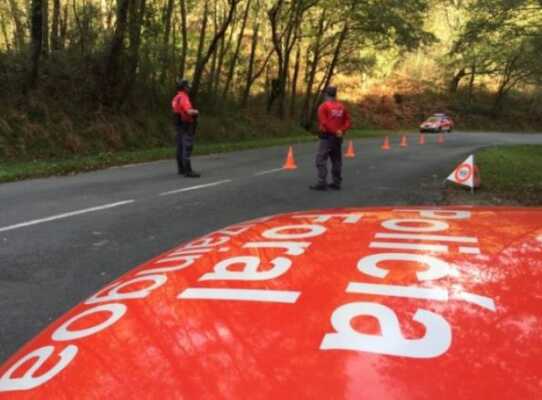 Dos conductores y ninguno en regla en Zizur Mayor: iban los dos en el asiento del piloto 