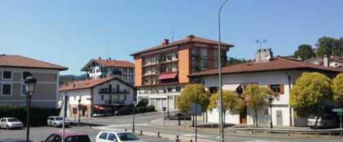 Detienen a tres jóvenes por robar en una vivienda de Muxika