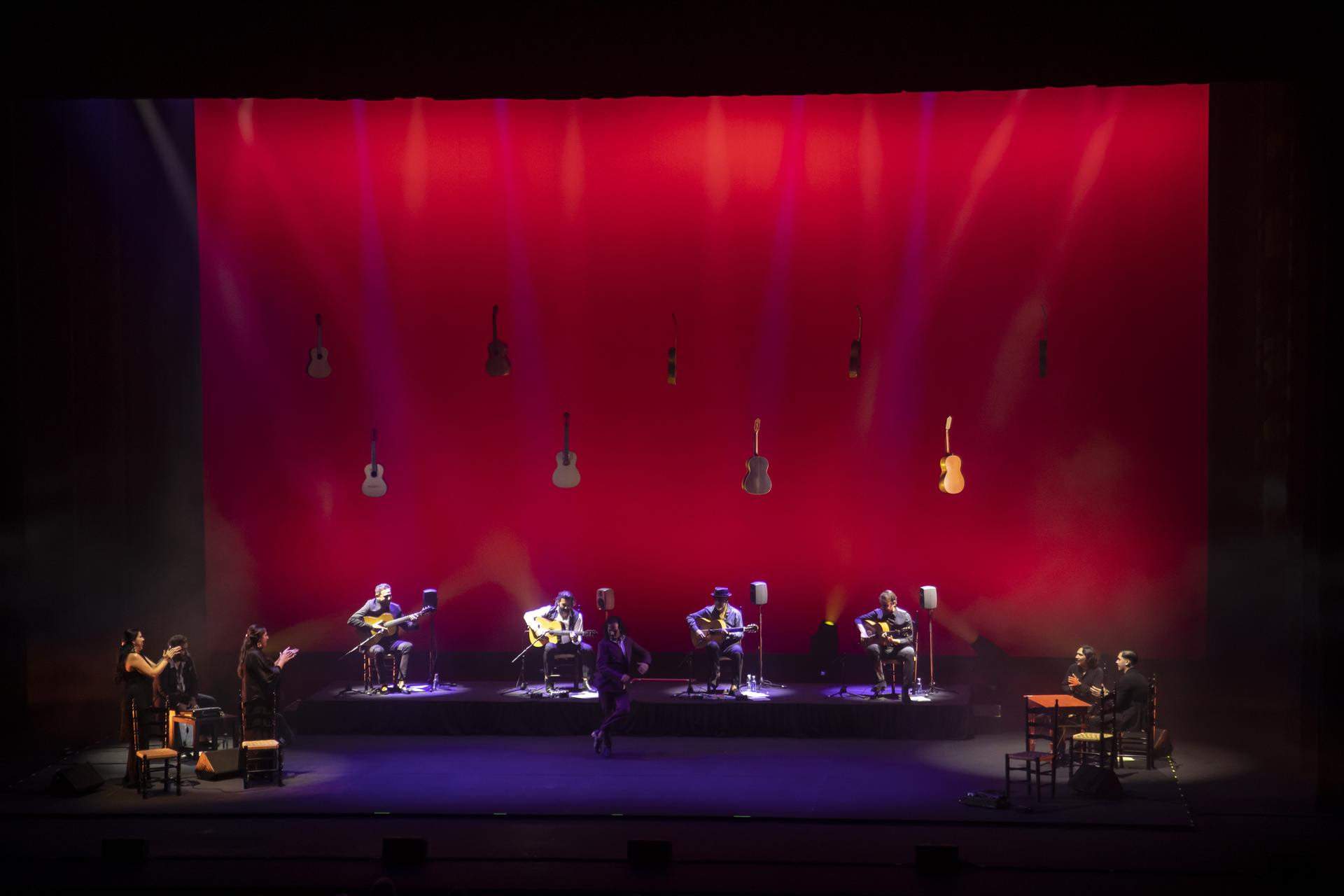 Flamenco On Fire apostó por todo lo alto por la guitarra de concierto con la producción de Alzapúa II