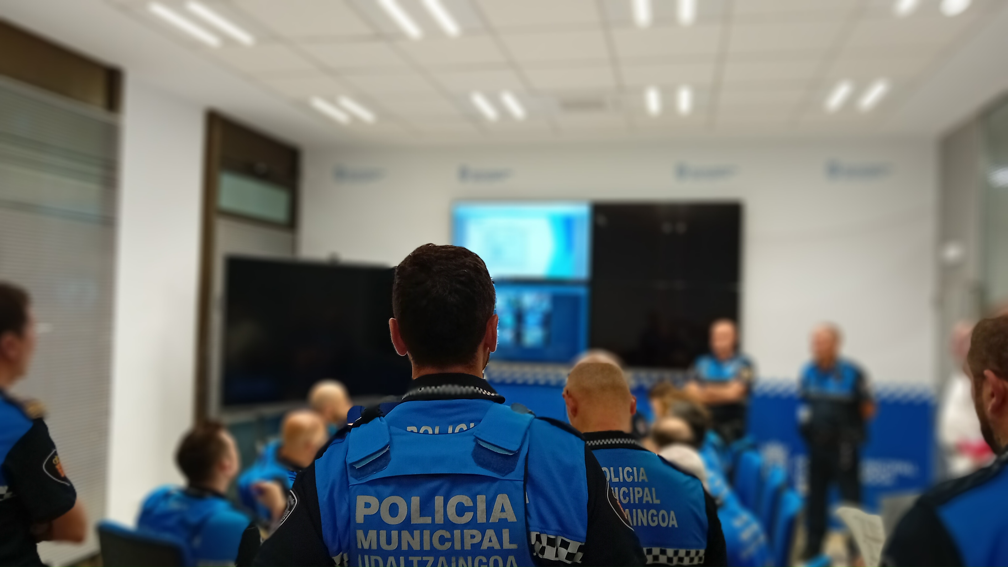 Detenido por desobediencia y resistencia tras causar molestias con música en San Jorge
