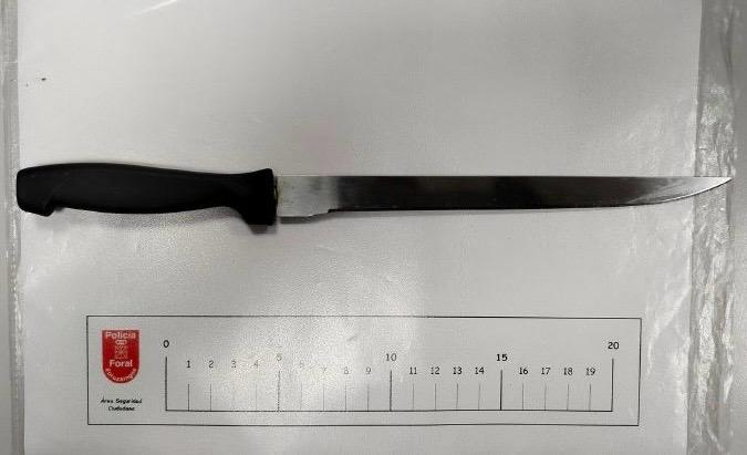 Detenido en Sarriguren portando un cuchillo de grandes dimensiones en una reyerta