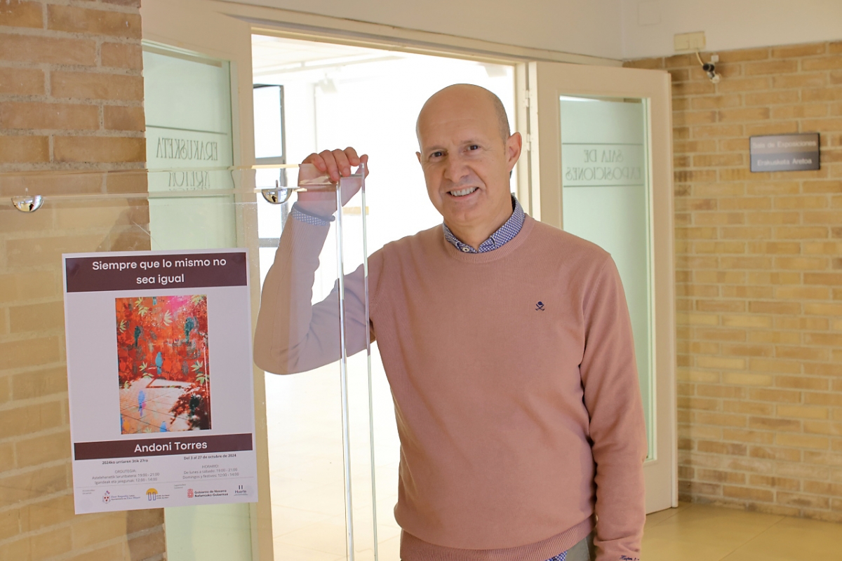 Andoni Torres inaugura su exposición «Siempre que lo mismo no sea igual» en Zizur Mayor