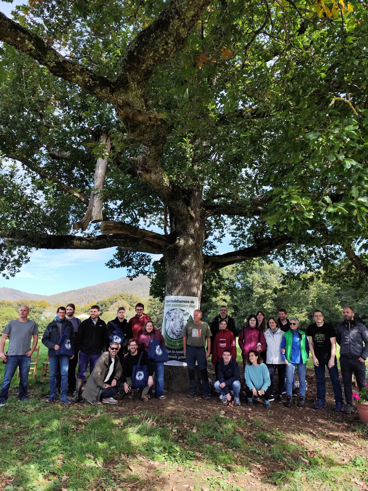 Sabor y adrenalina: un grupo de afortunados consumidores de Ternera de Navarra disfrutan de un vuelo sobre Burguete