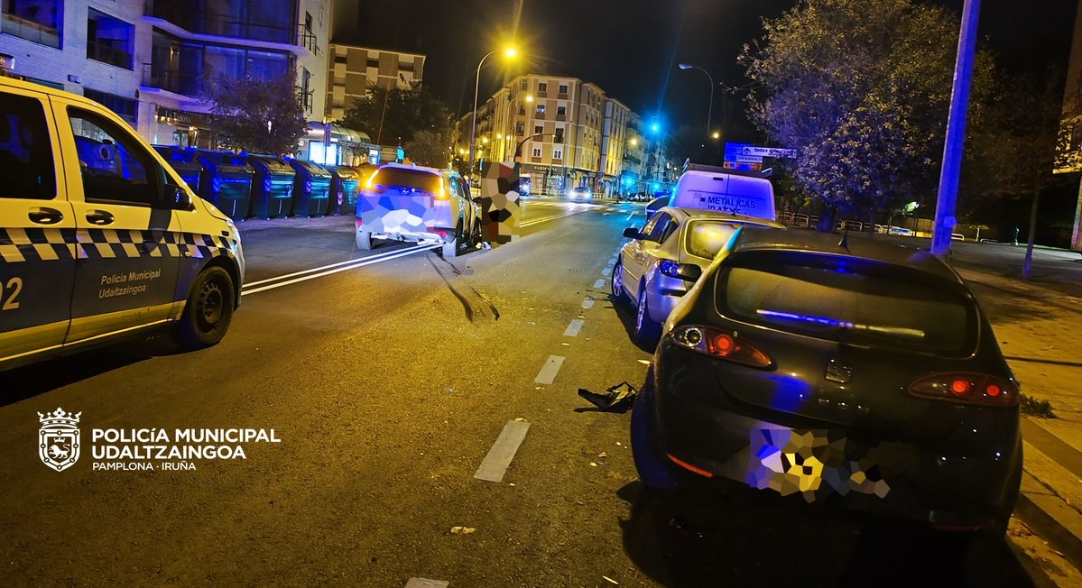 Choca contra un corzo que cruzaba la carretera hacia la Morea