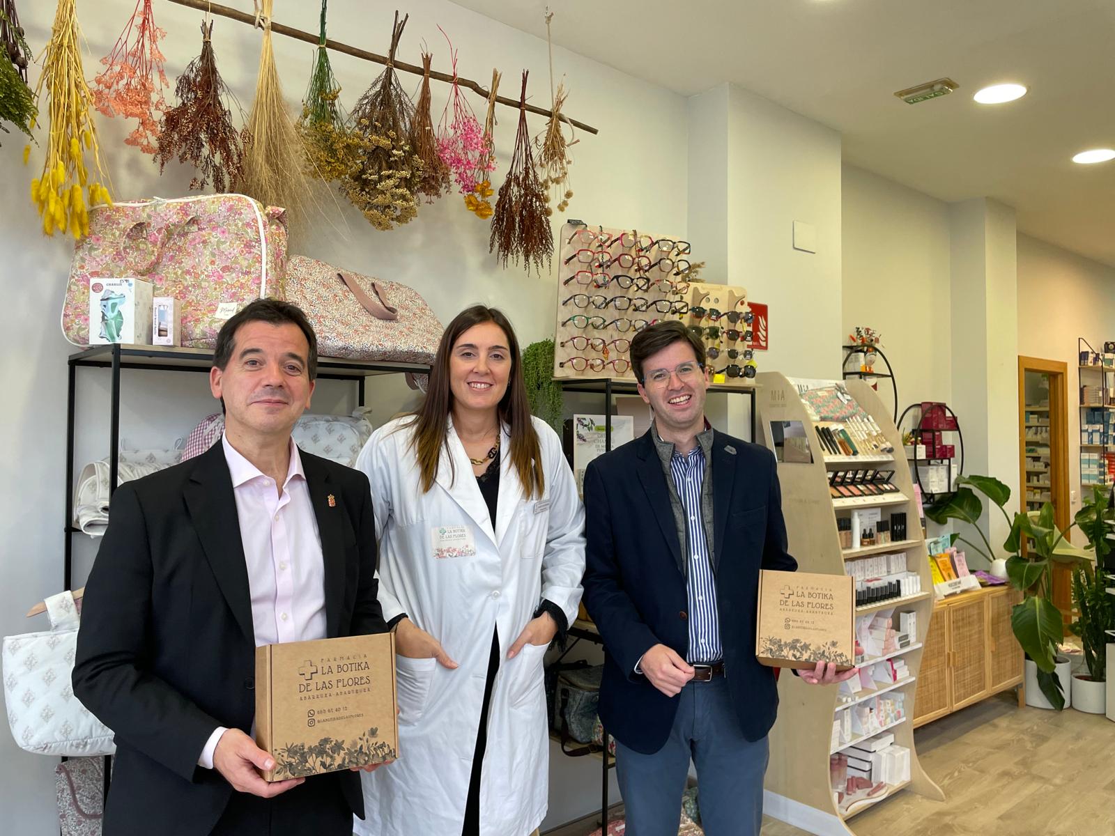 El consejero Irujo visita dos iniciativas de comercio rural en Abárzuza y Arizala