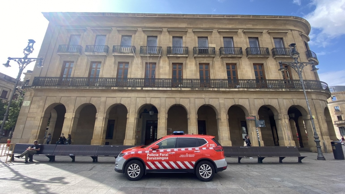 Detenido en Pamplona un joven de 26 años por resistencia, desobediencia y daños a un comercio