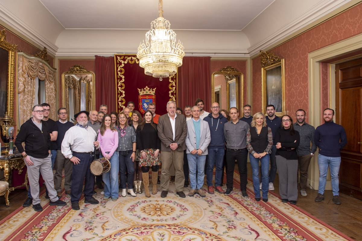 Pamplona rinde homenaje a Ortzadar por sus 50 años recuperando y difundiendo la música y danzas tradicionales vasco-navarras