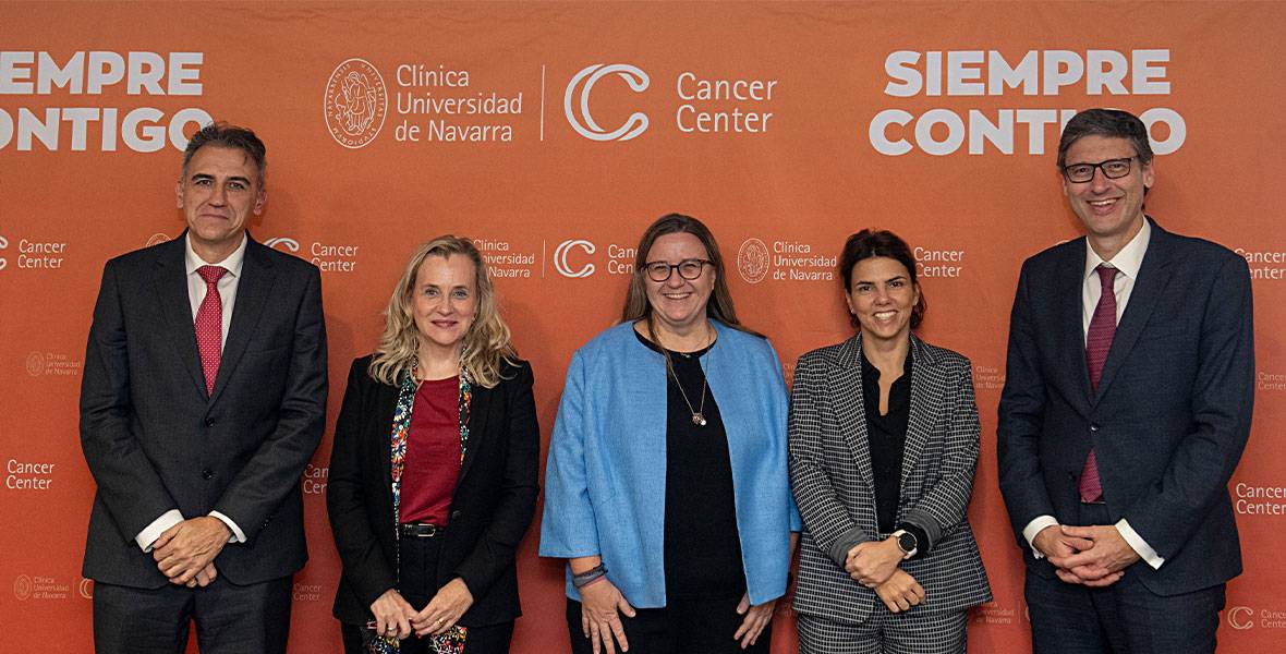 La Cátedra Gilead-CCUN premia dos investigaciones que ayudarán a entender el cáncer de pulmón y a diagnosticar los tumores cerebrales 