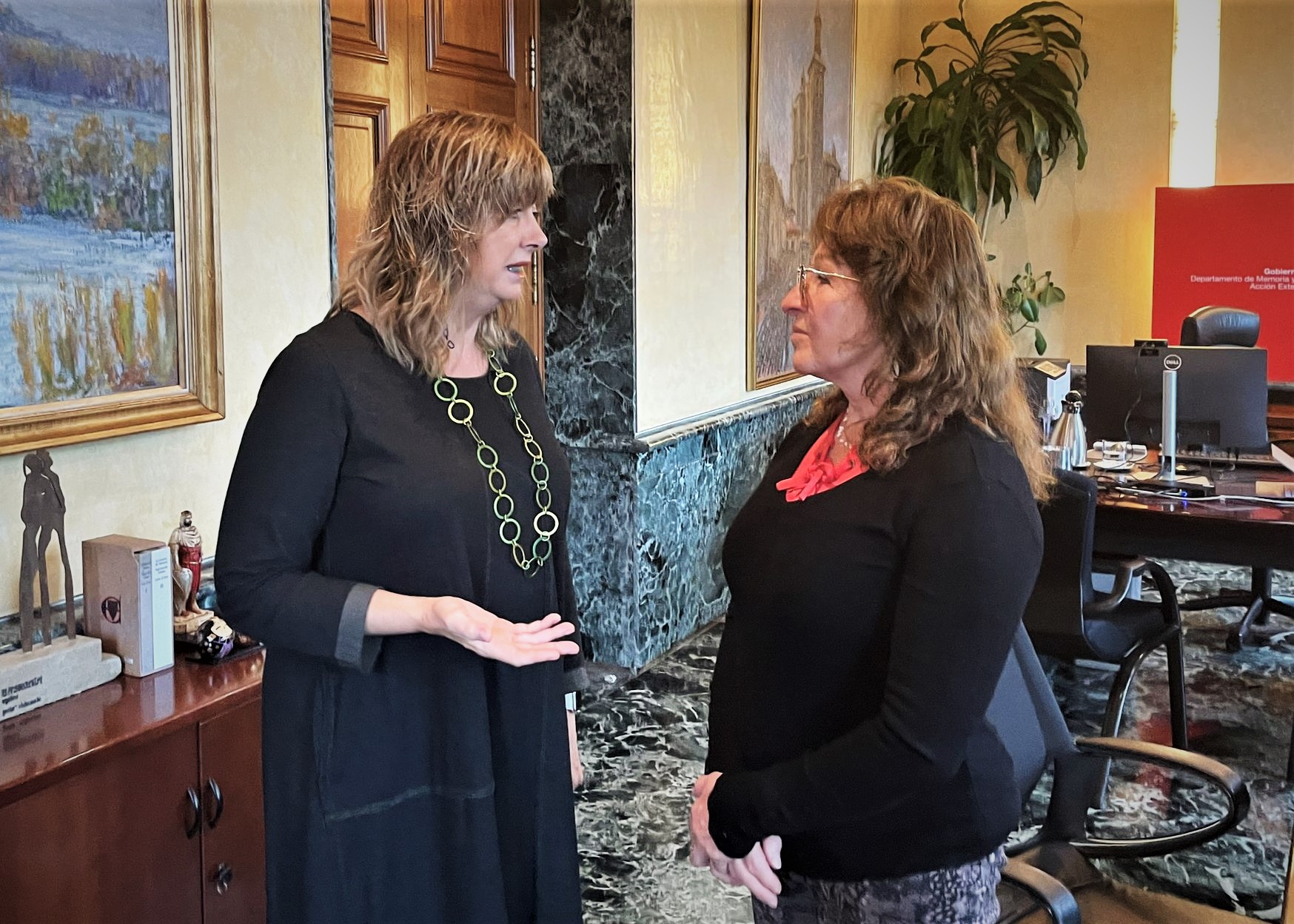  Ollo recibe a Rita Peña Cárdenas, referente de la lucha contra la tortura en la dictadura chilena