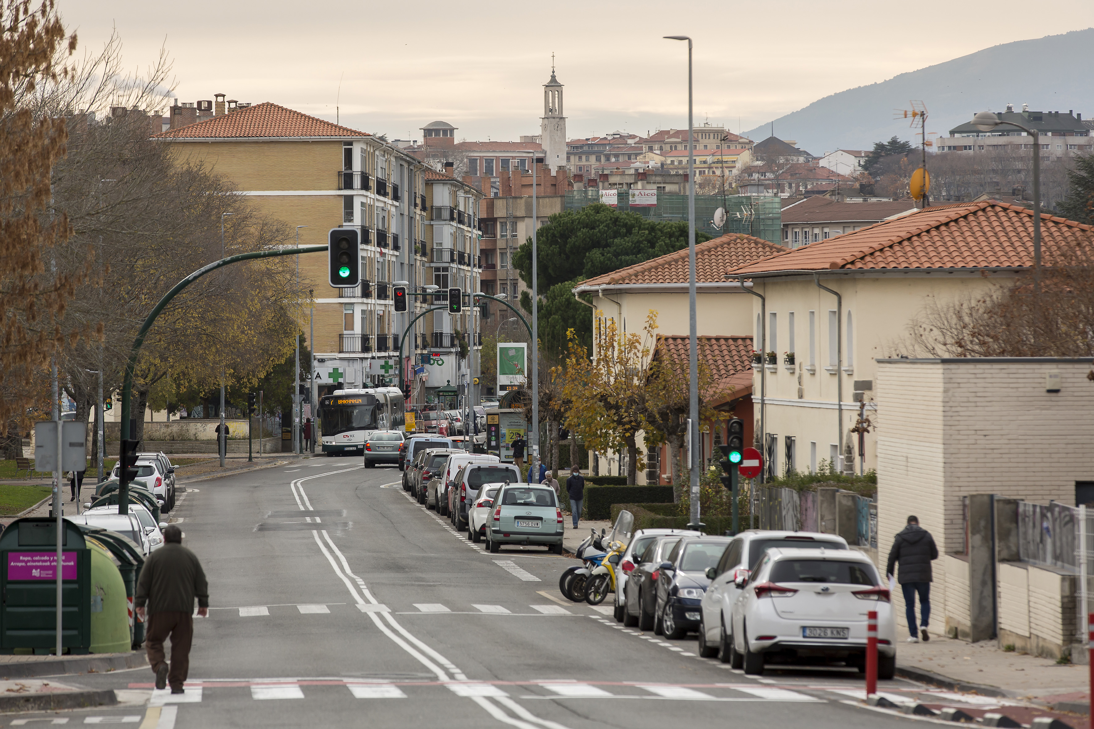 Pamplona recabará a partir de lunes la opinión del vecindario de Txantrea para elaborar un estudio integral sobre el aparcamiento y la zona azul en el barrio