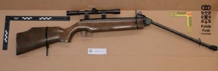 Detenido tras irrumpir armado en una farmacia de Burlada y olvidar su carabina tras fugarse 
