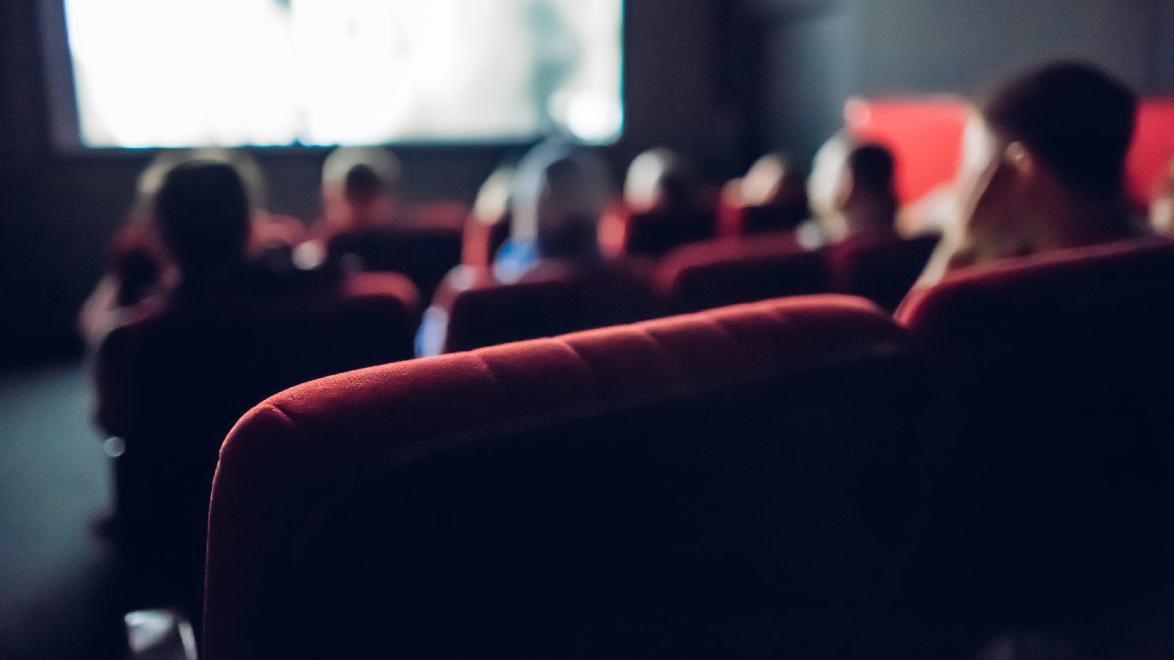La sala Oihanburu proyecta la película Hook para revivir la magia de Nunca Jamás en el cine-club de Sarriguren