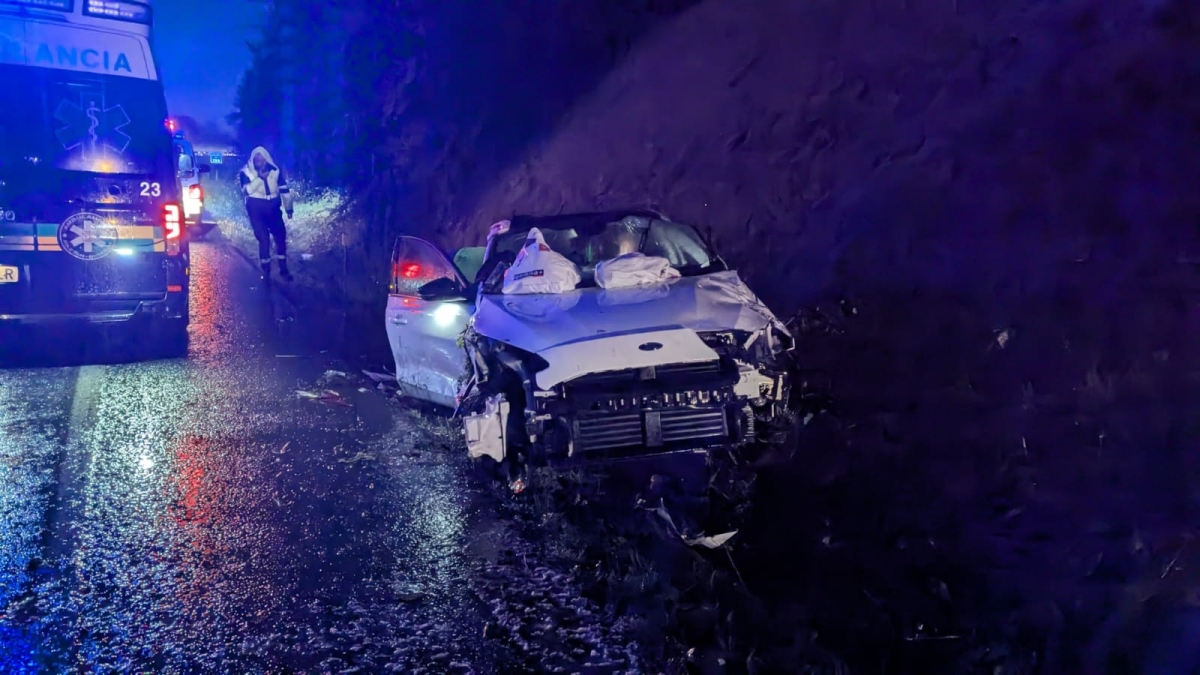 Dos personas heridas tras una salida de vía en la A-15, en Larraun durante una fuerte granizada
