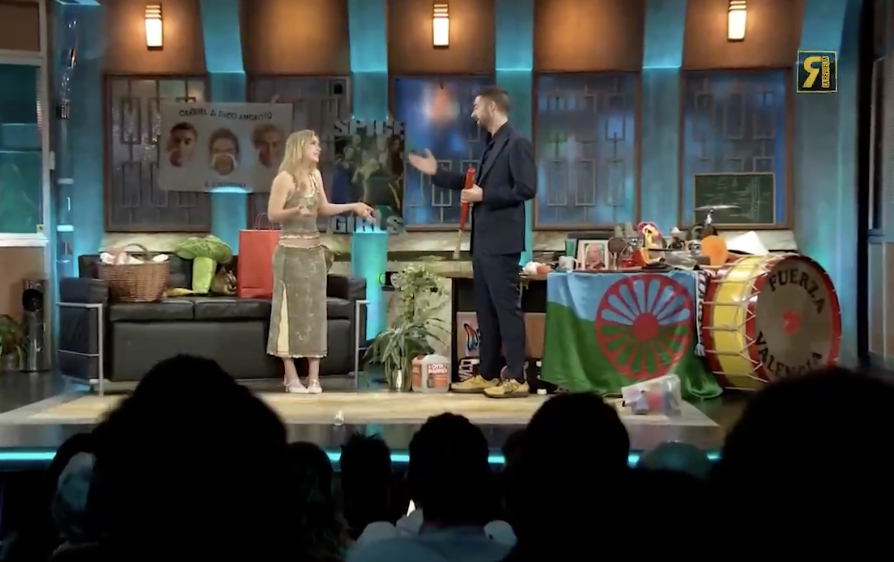 Clara Galle demuestra su osasunismo en el programa de Broncano (aunque tardó en acordarse de Budimir)