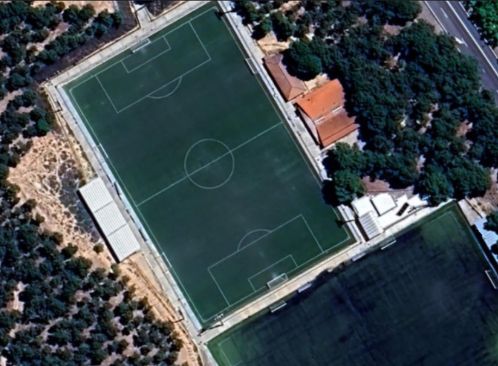 La Junta de Gobierno Local aprueba el proyecto para la construcción del nuevo campo de fútbol de césped artificial en las pistas de atletismo