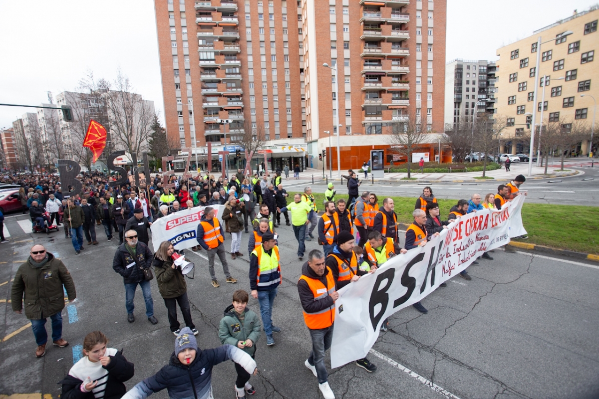 Trabajadores de BSH Esquíroz aprueban con un 78% el preacuerdo del ERE por el cierre de la planta