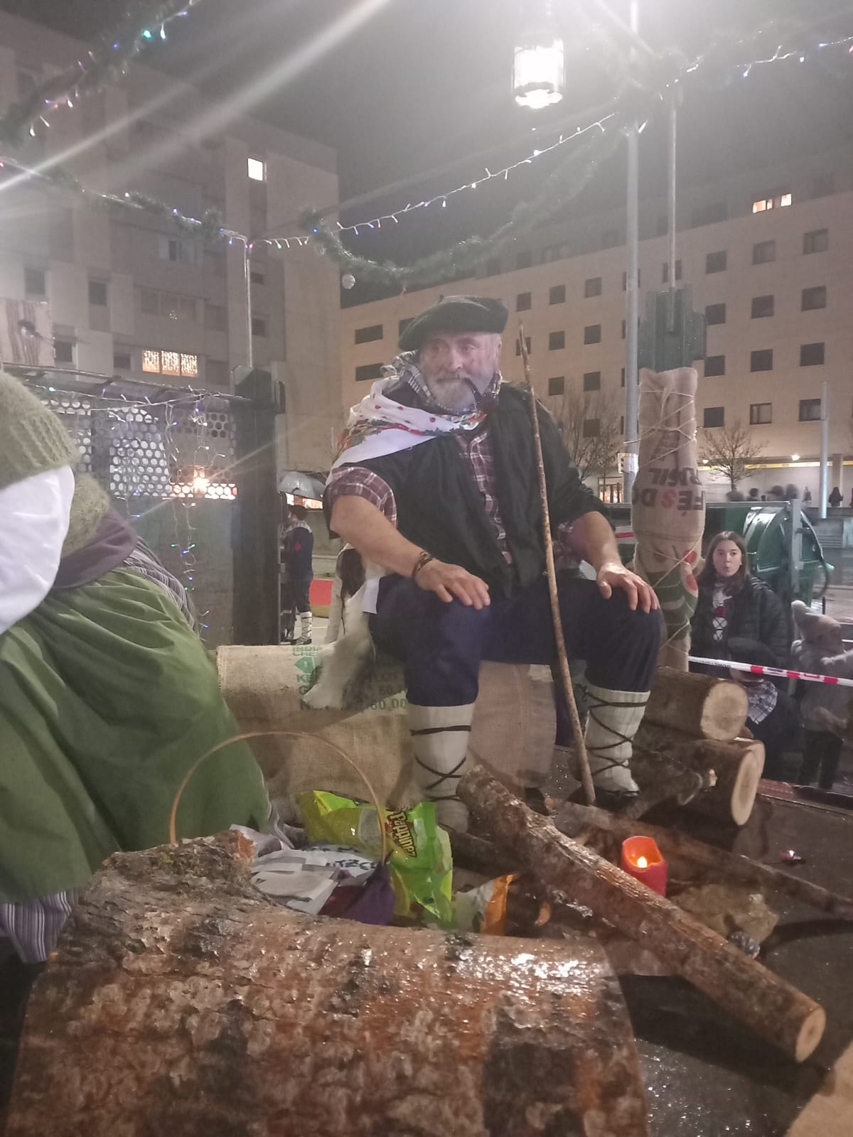 Olentzero y Mari Domingi visitarán Sarriguren y Olaz este martes en una jornada llena de tradición y cultura
