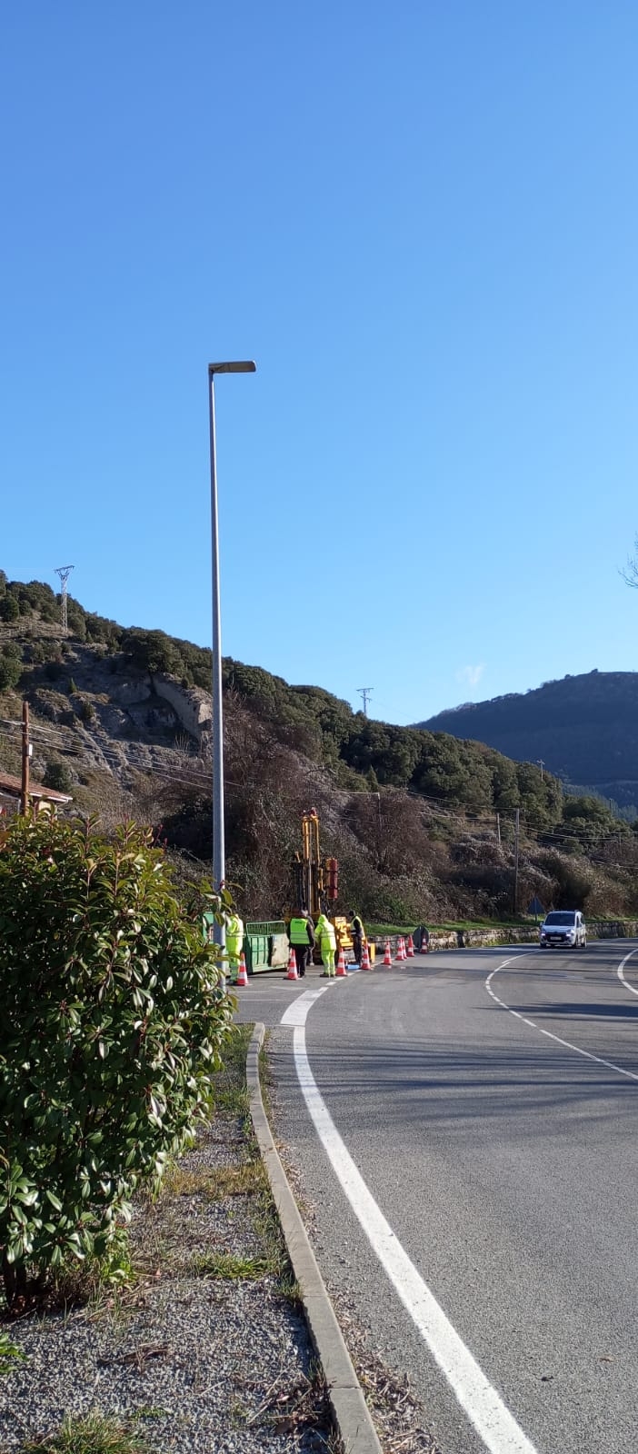 La alcaldesa de Arakil ordena paralizar los sondeos del TAV en Izurdiaga