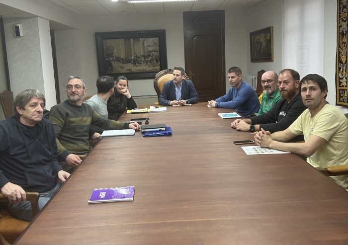 El Ayuntamiento de Tudela se reúne con el comité de empresa de Nano Automotive para trabajar en la defensa de los 120 puestos de trabajo