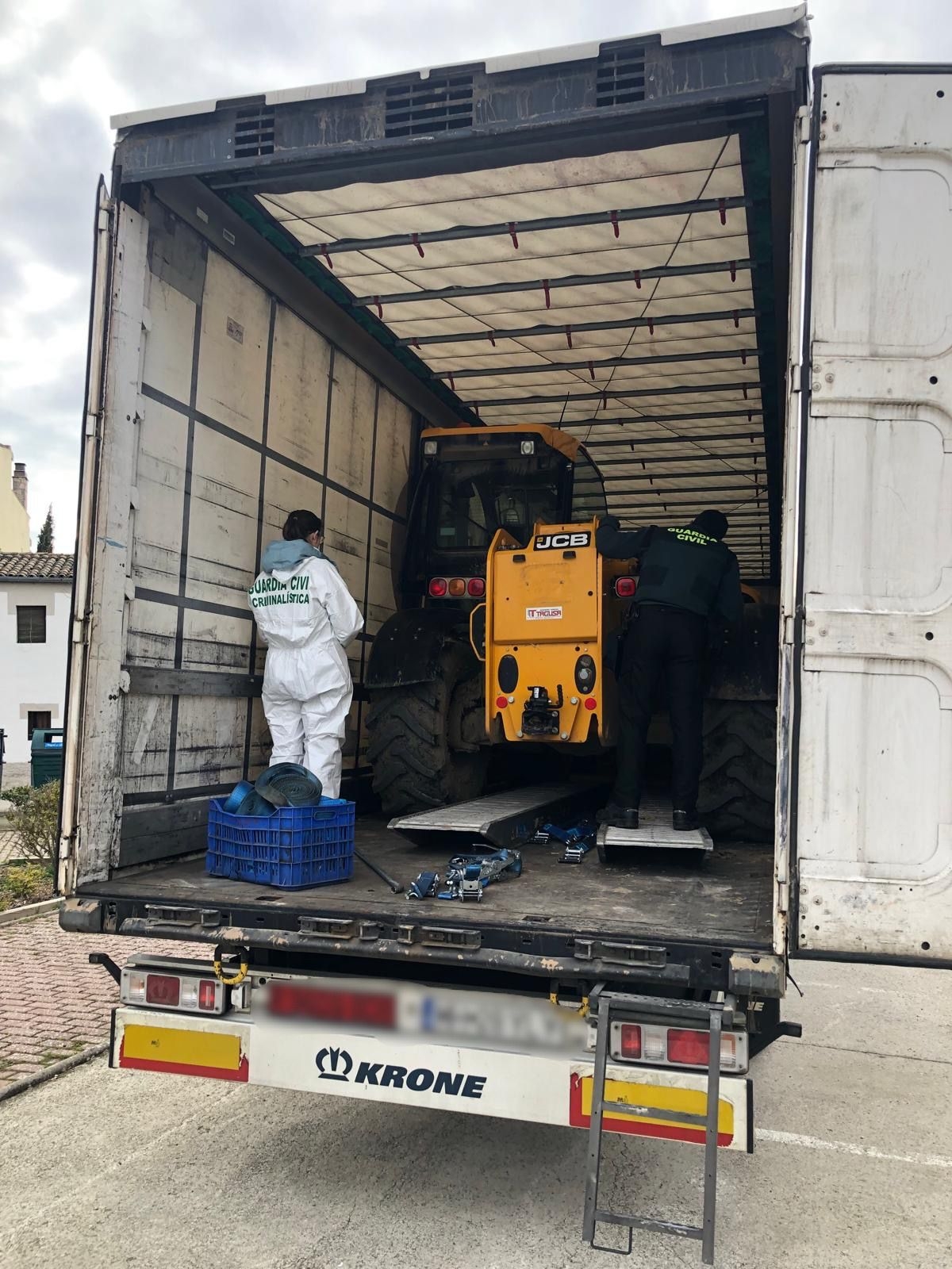 La Guardia Civil recupera en apenas una hora en Legarda una maquinaria agrícola robada en La Rioja