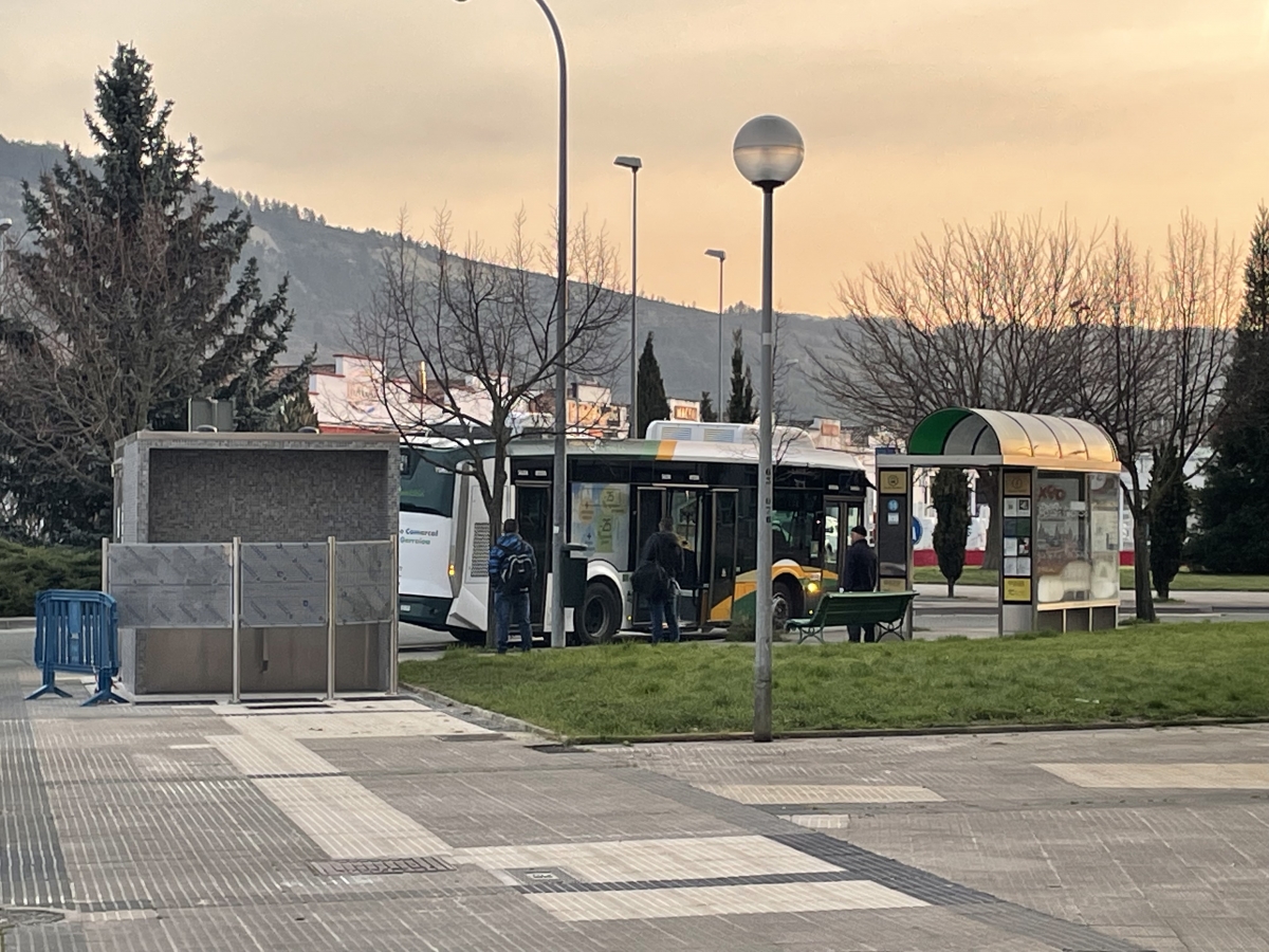 Ligeros retrasos en las villavesas durante el inicio de la segunda jornada de paros parciales