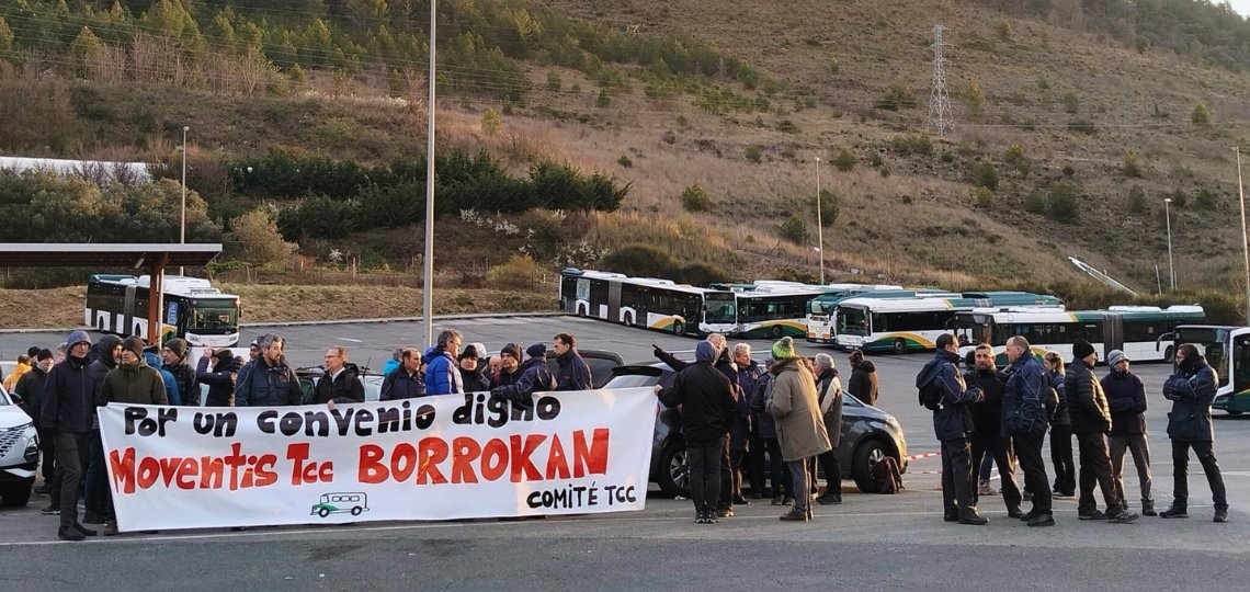 Los paros en las villavesas continuarán ante la falta de avances en la negociación del convenio