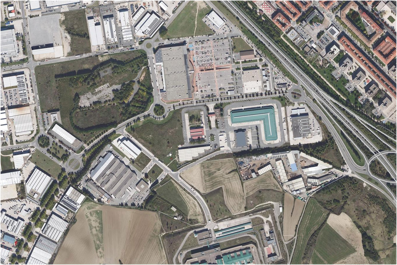 Pamplona analiza instalar una estación de bicicletas eléctricas en el polígono Agustinos y que lleguen las villavesas