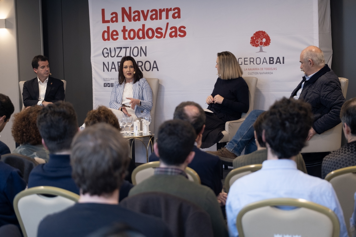 Ohiane Agirregoitia analiza los retos y oportunidades de Navarra en el contexto europeo