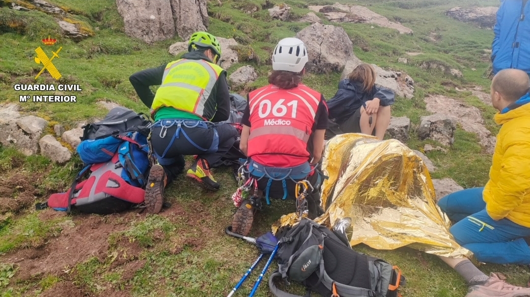 Rescatados dos montañeros navarros en el Pirineo oscense tras sufrir un ataque de pánico en un barranco
