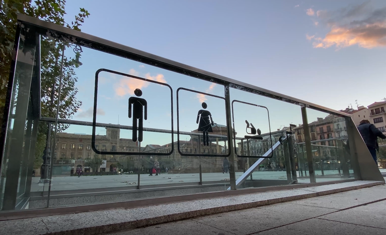 El Ayuntamiento refuerza los aseos del Casco Antiguo en las noches de jueves a domingo con varias instalaciones en la zona de Jarauta y Calderería