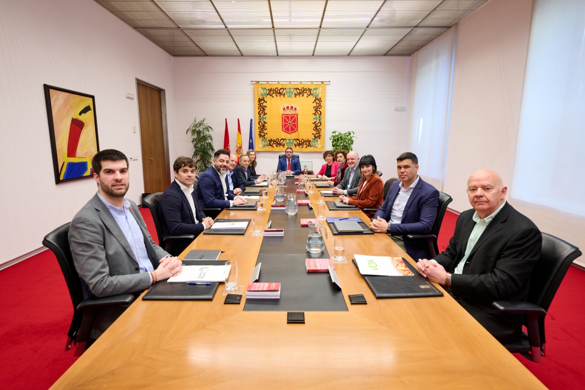 La Mesa y Junta estudia la comparecencia del presidente de Comptos y del auditor que hizo el informe sobre las cuentas