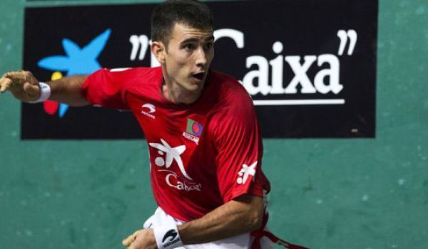 Urrutikoetxea, en semifinales del manomanista tras vencer a Ezkurdia