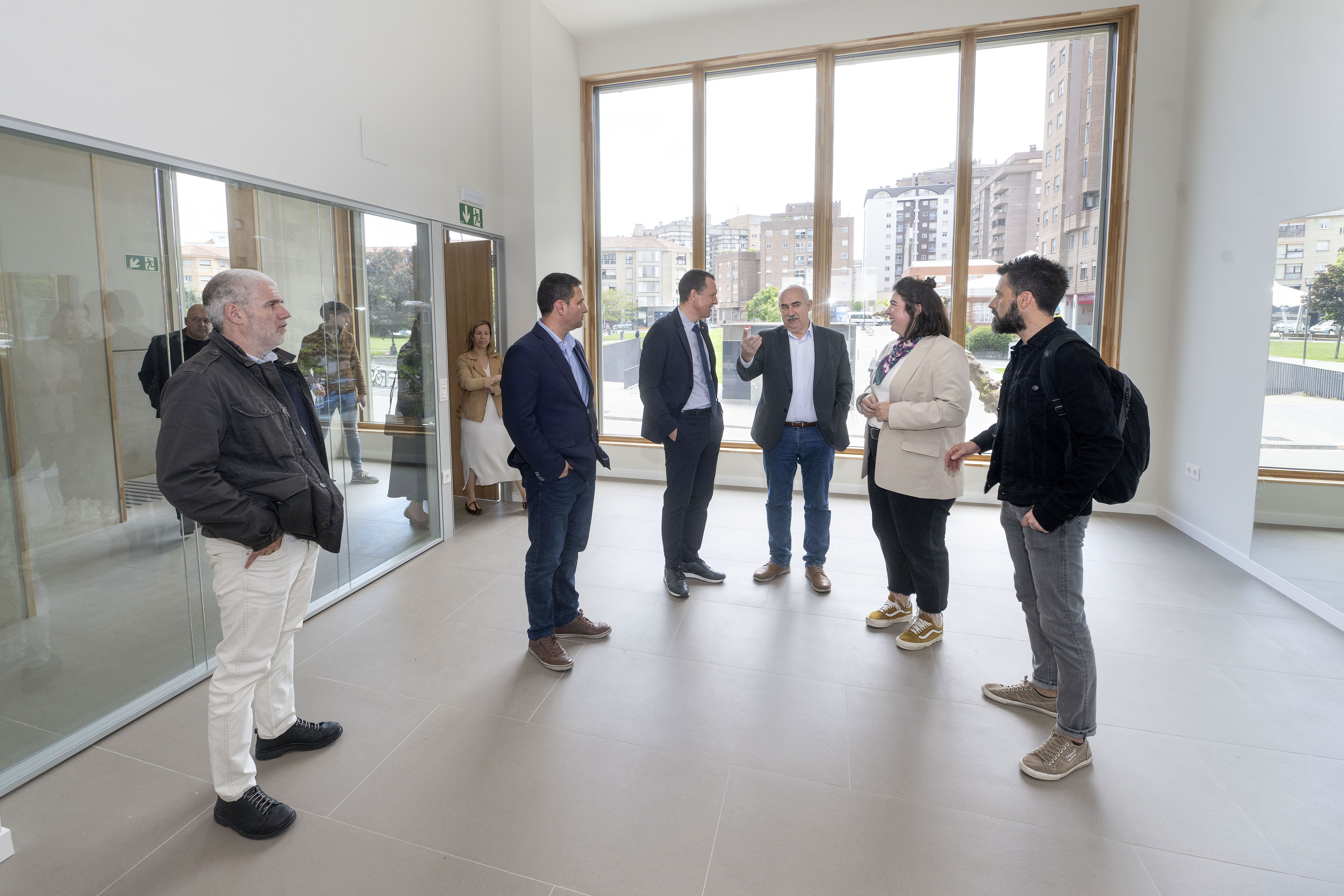  Aierdi y su homólogo catalán, Òscar Ordeig,   contrastan su apuesta común por la gestión forestal sostenible y el uso de la madera en edificación
