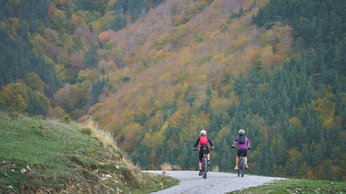 Larra Belagua Bike arranca su tercera temporada el 8 de junio con nuevas rutas, servicios y alianzas