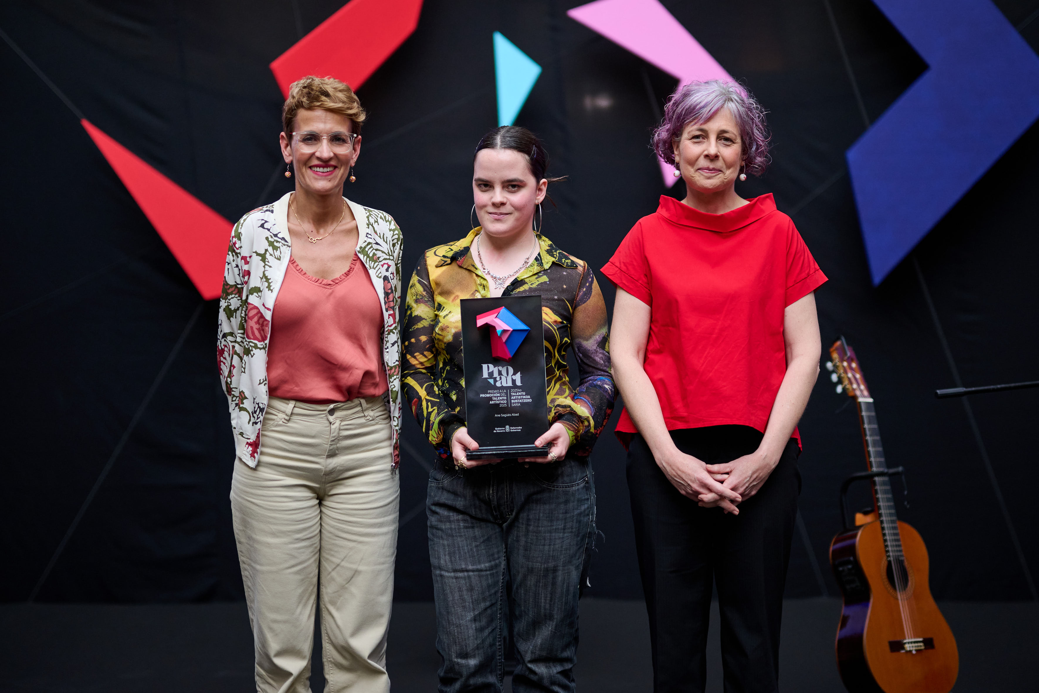 La creadora Ane Sagüés recibe el Premio a la Promoción del Talento Artístico 