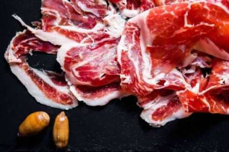 Jamón & Pico ofrece las claves para escoger los jamoneros y cuchillos ideales