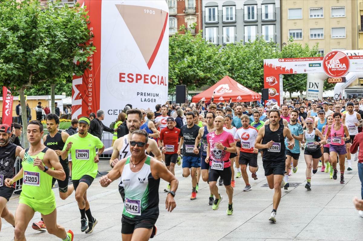 La Media San Fermín del domingo alterará el servicio de las villavesas en varias líneas entre las 9:30 y las 13:30 horas