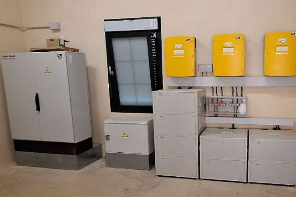 Una granja avícola de Castilla-La Mancha lidera la transición energética con el respaldo de Suministros Orduña