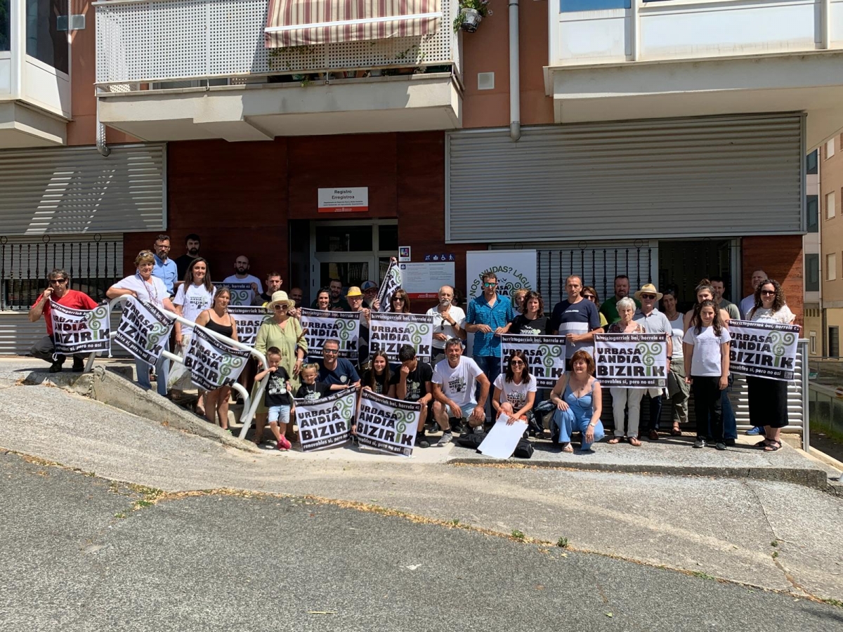 Rechazo frontal en Urbasa-Andia al proyecto eólico de Azanza y Sarbil