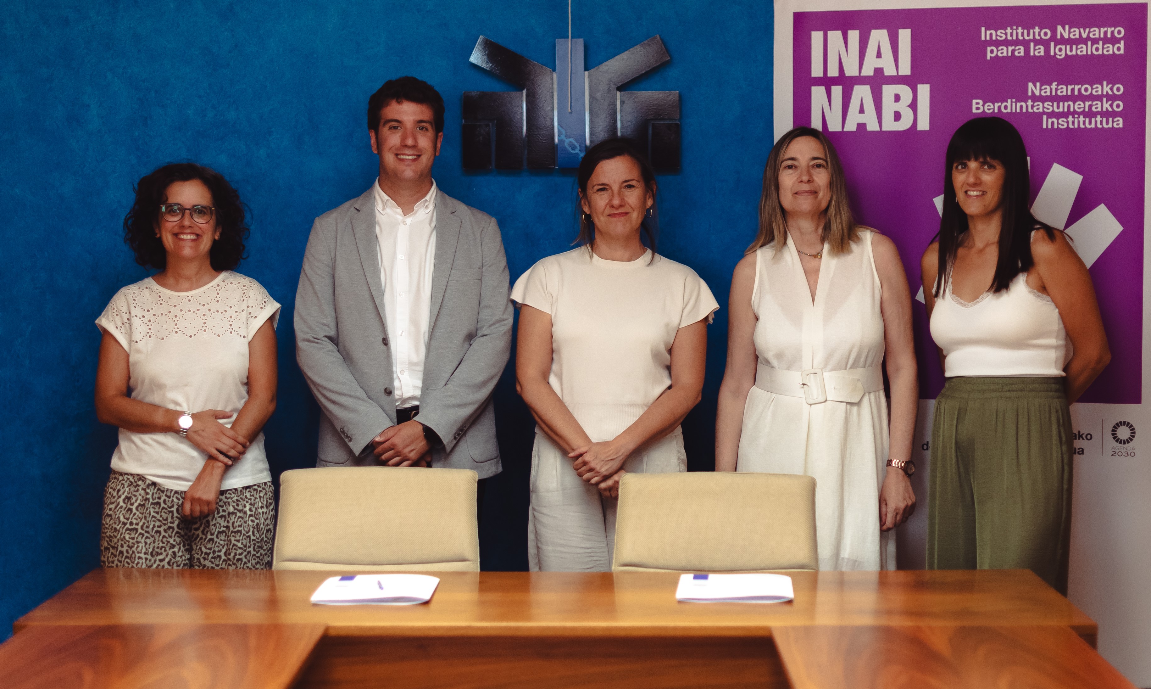 Gobierno Foral y FNMC consolidan su alianza para crear una red de municipios por la igualdad y contra la violencia 