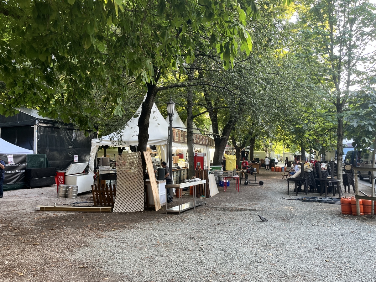 Las casas regionales llenan de color, música y tradición el Bosquecillo en Sanfermines 2025