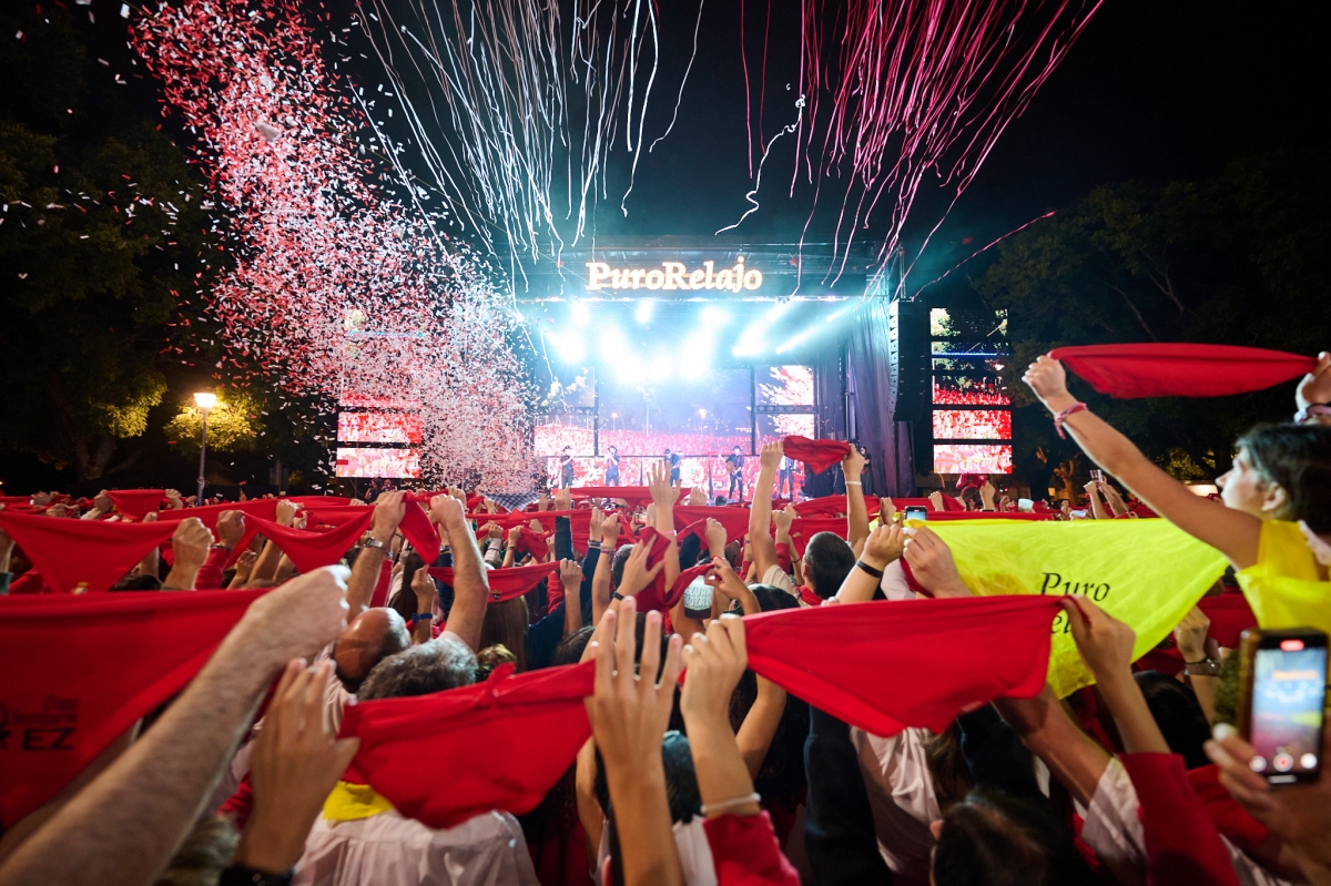 Puro Relajo llena Antoniutti en una noche mágica de música y fiesta