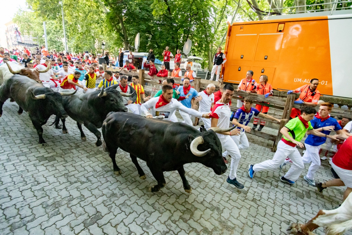 Pamplona, La Misericordia, RTVE y EITB firman un acuerdo histórico para regular la retransmisión de los encierros