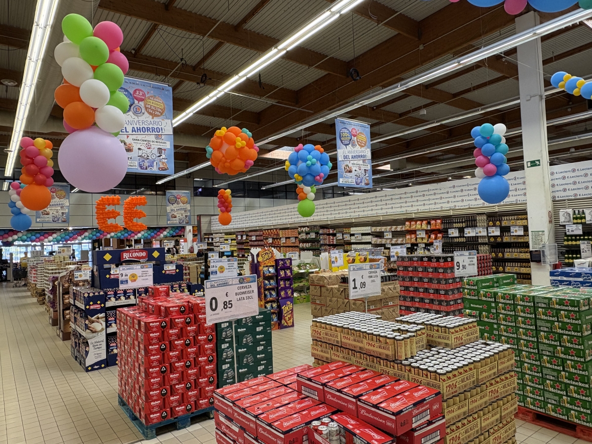 E.Leclerc Pamplona celebra su 33º aniversario con miles de regalos, sorteos y la campaña de ahorro más ambiciosa del año