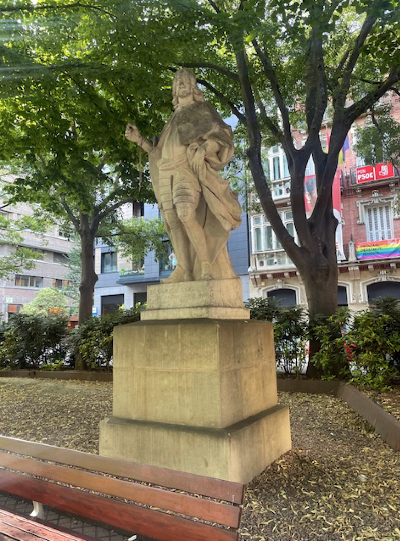  Luz verde al traslado de las estatuas de los Reyes de Navarra a la Taconera